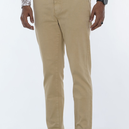 Men's Slim-Fit Flat-Front Chino Pant
